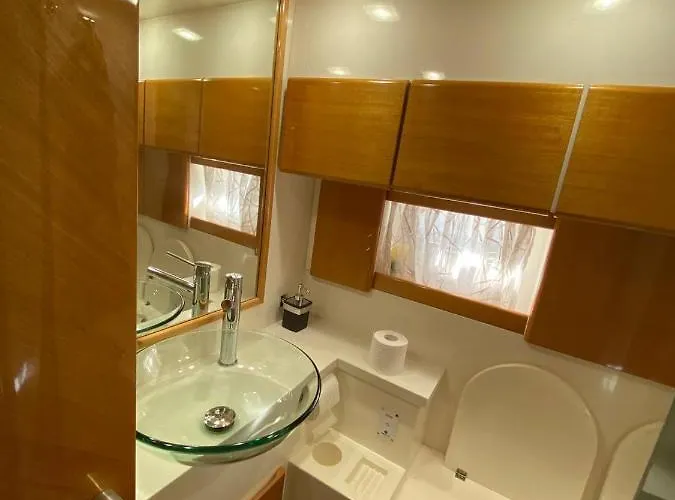 Botel Motor Yacht Raffaelli 