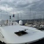 Botel Motor Yacht Raffaelli 