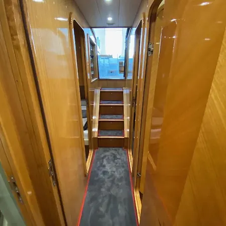 Motor Yacht Raffaelli 