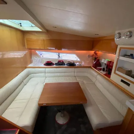 Motor Yacht Raffaelli 