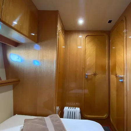 Botel Motor Yacht Raffaelli 