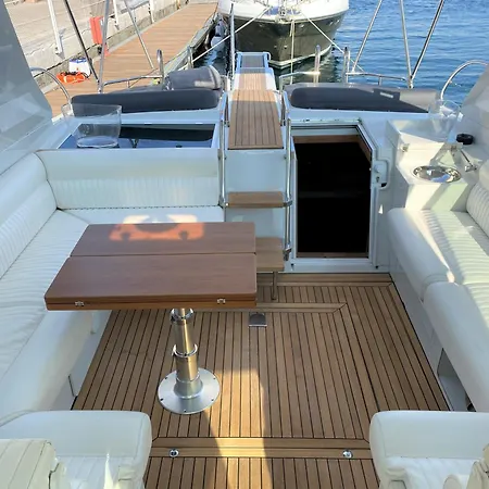 Πλωτό κατάλυμα Motor Yacht Raffaelli 